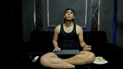 Snapshot of mr_maximo chatting on 25, 11, 2025 mr_maximo online show from 25, 11, 2025