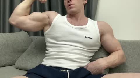 Snapshot of mrbiceps_23 chatting on 11, 1, 2025 Mrbiceps23 online show from 11, 1, 2025