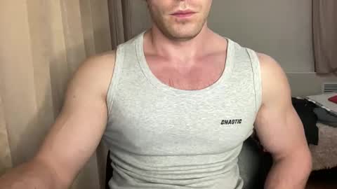 Snapshot of mrbiceps_23 chatting on 18, 1, 2025 Mrbiceps23 online show from 18, 1, 2025