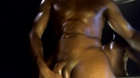 MrBigDiQ1 online show from 8, 4, 2026