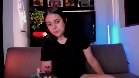 Laura online show from 9, 9, 2025