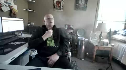 Snapshot of mrclean_55 chatting on 20, 10, 2025 MrClean55 online show from 20, 10, 2025