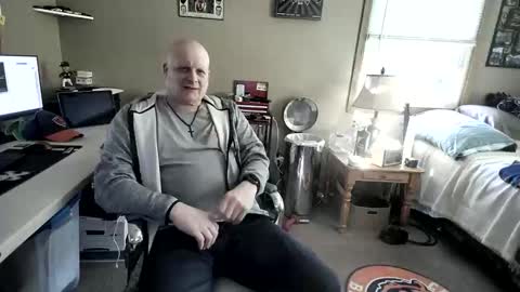 Snapshot of mrclean_55 chatting on 14, 11, 2025 MrClean55 online show from 14, 11, 2025