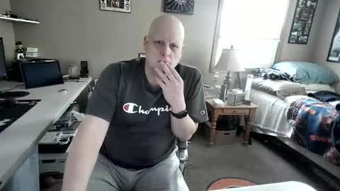 Snapshot of mrclean_55 chatting on 17, 12, 2025 MrClean55 online show from 17, 12, 2025