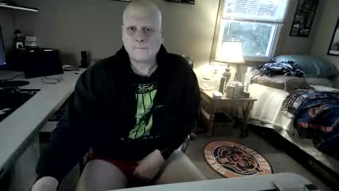 Snapshot of mrclean_55 chatting on 18, 12, 2025 MrClean55 online show from 18, 12, 2025