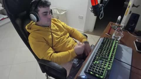 Snapshot of mrclean_97 chatting on 5, 2, 2025 GoodBoy online show from 5, 2, 2025