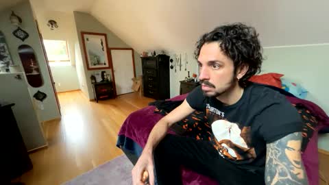 mrfanceypants online show from 18, 11, 2025