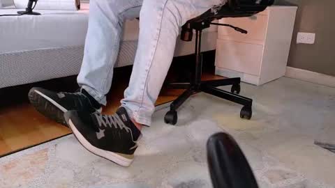 Mr Fox online show from 25, 10, 2025