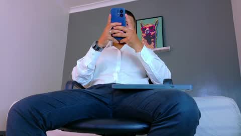 Mr Fox online show from 15, 4, 2026