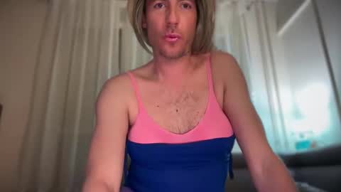 Snapshot of mrmooser42 chatting on 26, 4, 2026 TaleOfLaura online show from 26, 4, 2026