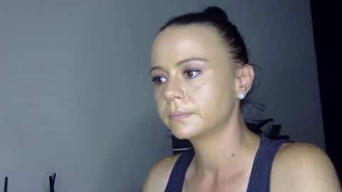 mrs_bunny_swing online show from 1, 4, 2026