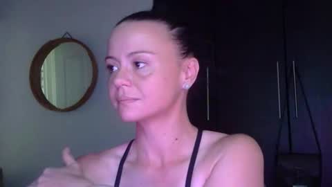 mrs_bunny_swing online show from 10, 4, 2026