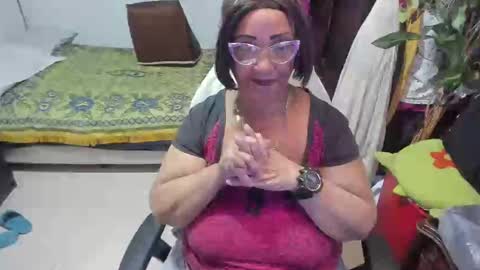 Snapshot of mrs_mommy chatting on 18, 2, 2025 mrs_mommy online show from 18, 2, 2025