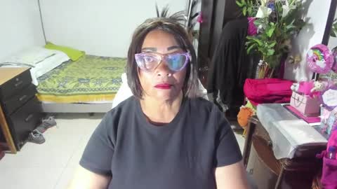Snapshot of mrs_mommy chatting on 2, 3, 2025 mrs_mommy online show from 2, 3, 2025