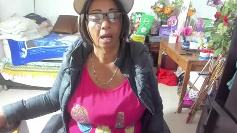 Snapshot of mrs_mommy chatting on 27, 9, 2025 mrs_mommy online show from 27, 9, 2025