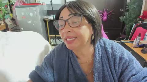 Snapshot of mrs_mommy chatting on 29, 11, 2025 mrs_mommy online show from 29, 11, 2025