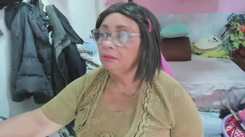 mrs_mommy online show from 19, 5, 2026