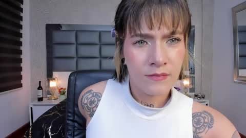 Snapshot of mrs_regina_clk chatting on 9, 6, 2026 Regina online show from 9, 6, 2026