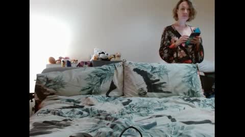 Mrs Velvet Vixen online show from 23, 10, 2025