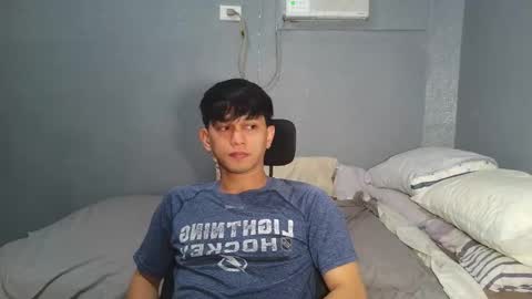 Snapshot of mrshawn95 chatting on 8, 10, 2025 shawn online show from 8, 10, 2025