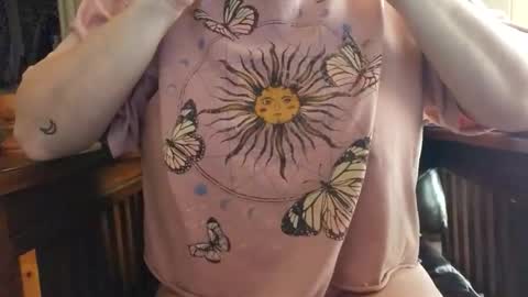 MrsLuna19 online show from 16, 12, 2025