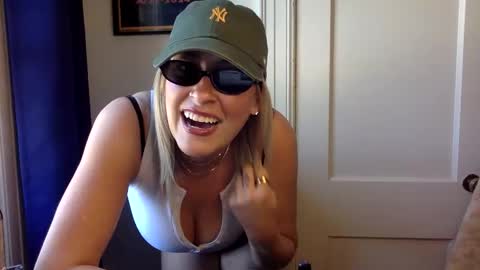 MrsPrissXO online show from 12, 5, 2026