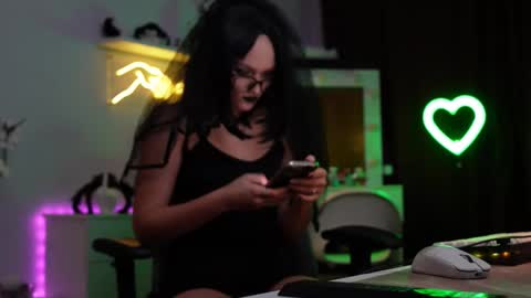 YOUR OWNER online show from 6, 11, 2025