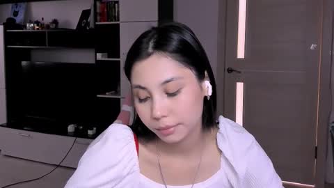 ms_emily_ online show from 11, 3, 2026