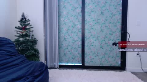 R o r i  SnapChat heyroriv2 wednesday - sunday Noon oclock mountain - 5pm mountain online show from 20, 12, 2024