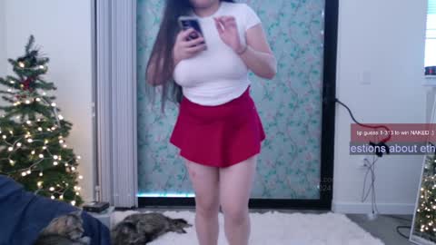 R o r i  SnapChat heyroriv2 wednesday - sunday Noon oclock mountain - 5pm mountain online show from 21, 12, 2024