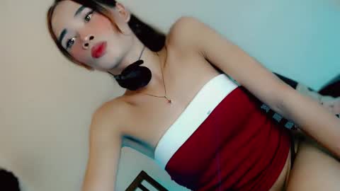 mscherry_ online show from 13, 5, 2026