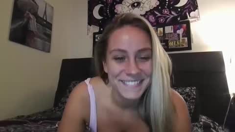 Snapshot of msmariesummers chatting on 3, 2, 2025 msmariesummers online show from 3, 2, 2025