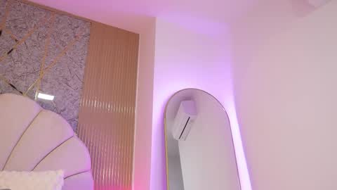 Snapshot of mssburbuja chatting on 14, 11, 2025 Manuela online show from 14, 11, 2025