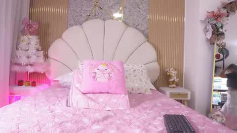 Snapshot of mssburbuja chatting on 21, 11, 2025 Manuela online show from 21, 11, 2025