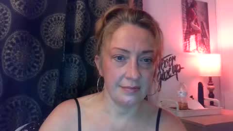 mswhitney618 online show from 12, 9, 2025