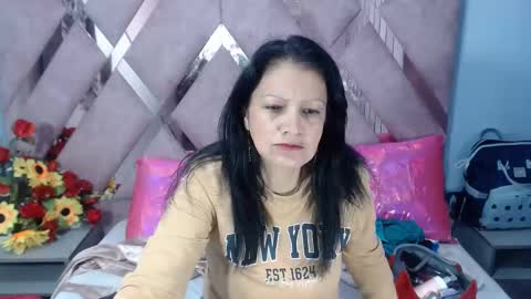 Snapshot of mulan_sexy01 chatting on 31, 12, 2024 Mulan online show from 31, 12, 2024