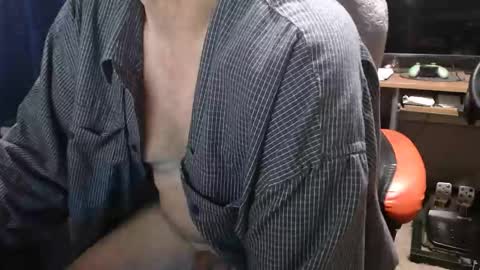 Snapshot of mulldoon1950 chatting on 5, 12, 2025 mulldoon1950 online show from 5, 12, 2025