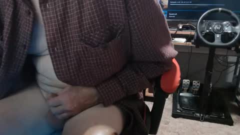 Snapshot of mulldoon1950 chatting on 16, 12, 2025 mulldoon1950 online show from 16, 12, 2025