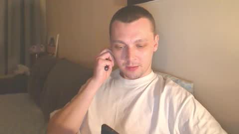 Snapshot of multiply1 chatting on 14, 10, 2025 Erik online show from 14, 10, 2025