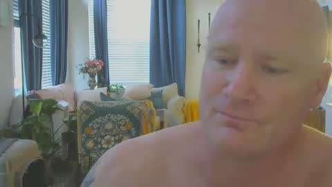 Snapshot of multipopper chatting on 10, 9, 2025 multipopper online show from 10, 9, 2025