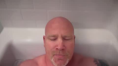 Snapshot of multipopper chatting on 10, 11, 2025 multipopper online show from 10, 11, 2025