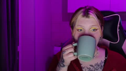 Snapshot of mura_muur chatting on 23, 5, 2026 Milana online show from 23, 5, 2026