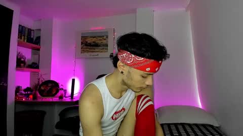 murielkarmesi online show from 3, 1, 2025