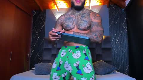 Snapshot of muscle_man19 chatting on 27, 12, 2024 Nick online show from 27, 12, 2024