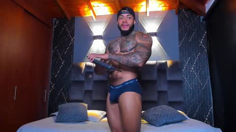 Snapshot of muscle_man19 chatting on 6, 1, 2025 Nick online show from 6, 1, 2025