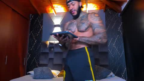 Snapshot of muscle_man19 chatting on 9, 1, 2025 Nick online show from 9, 1, 2025