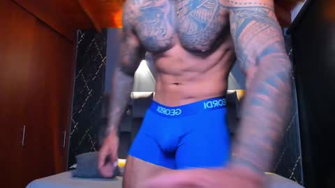 Snapshot of muscle_man19 chatting on 12, 1, 2025 Nick online show from 12, 1, 2025