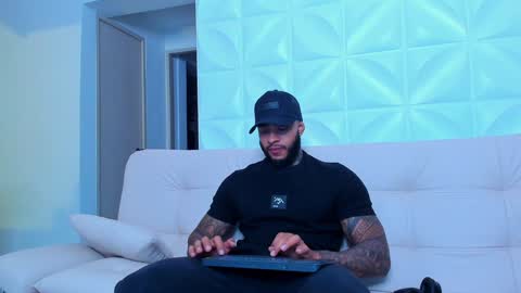 Snapshot of muscle_man19 chatting on 9, 2, 2025 Nick online show from 9, 2, 2025