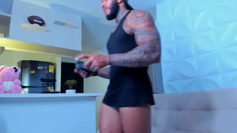 Snapshot of muscle_man19 chatting on 10, 2, 2025 Nick online show from 10, 2, 2025