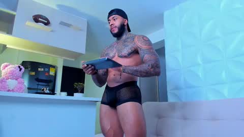 Snapshot of muscle_man19 chatting on 2, 3, 2025 Nick online show from 2, 3, 2025